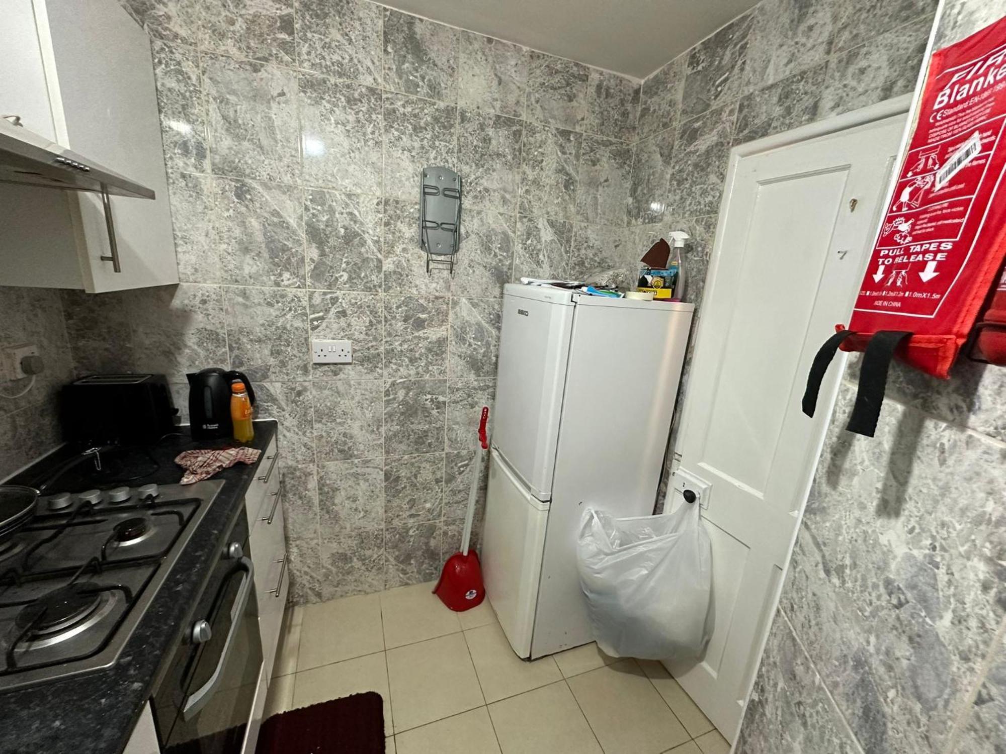 Beautiful Private Double In A Shared 3-bedroom Minutes Walk From Bethnal Londres